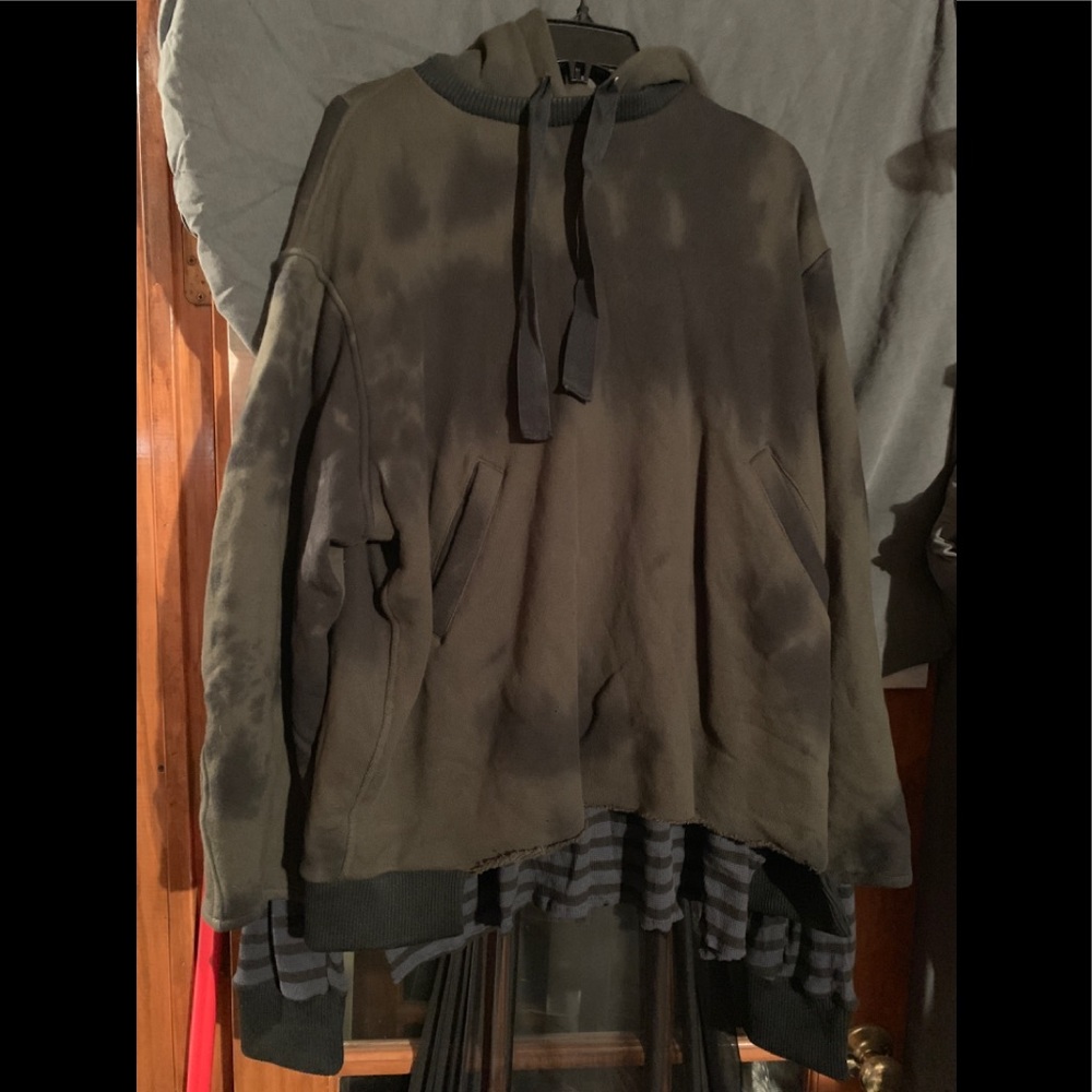 Brand new Olive Long Journey layered hoodie sz m